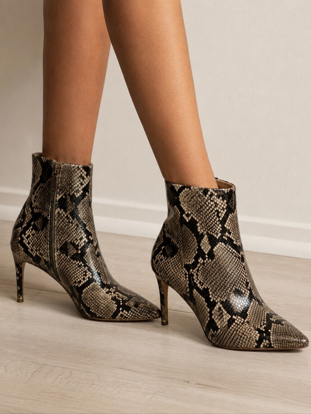 🐍 Kenneth Cole | Quincy Snakeskin Pointed Toe Booties Size 7 NWOB